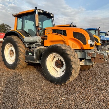 Trator Valtra BH200 ano 2016