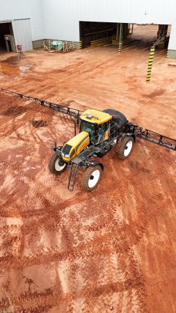 Pulverizador Autopropelido Valtra BS 3330H ano 2018