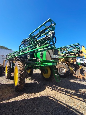Pulverizador Autopropelido John Deere 4630 ano 2014