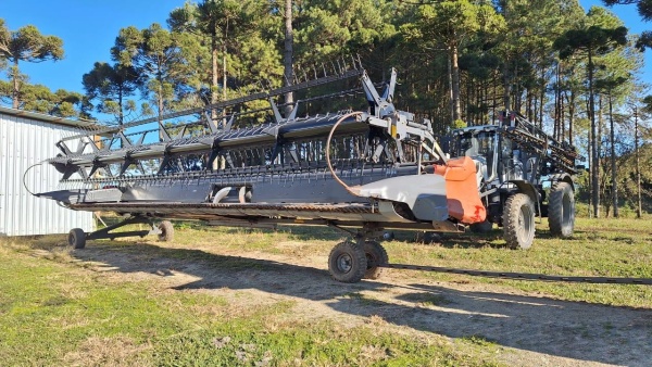 Colheitadeira Massey Ferguson OUTRO ano 2015