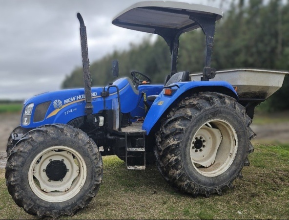Trator New Holland TT4.75 ano 2023