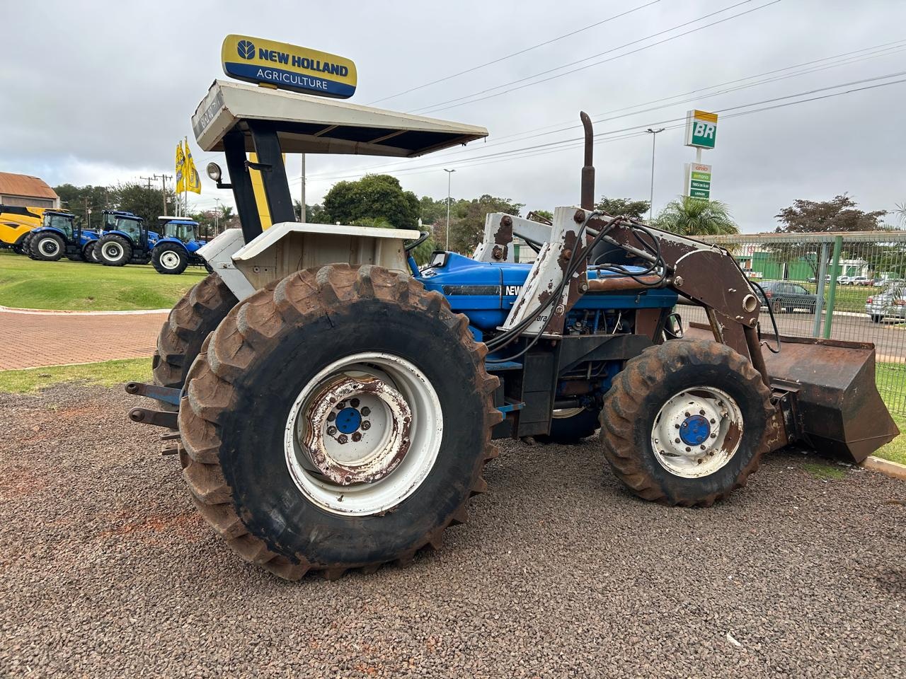 Trator New Holland NH 8030 ano 1993