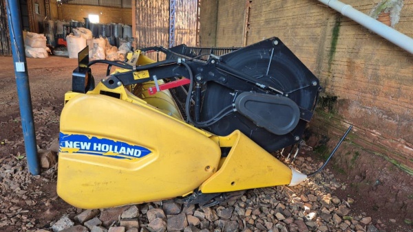 Plataforma New Holland 25 PÉS ano 2018