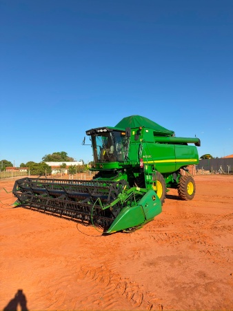 Colheitadeira John Deere Colheitadeira STS 9470 ano 2013