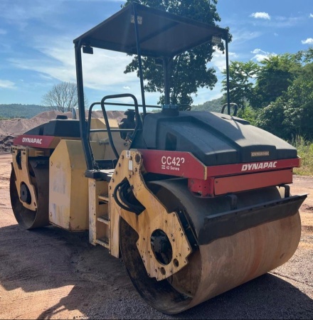 Rolo Compactador Dynapac CC421 ano 2000 - CC421 - Pavimentação e Infraestrutura