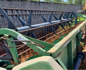 Colheitadeira John Deere 1550 ano 2004 - 1550 - Máquinas Agrícolas