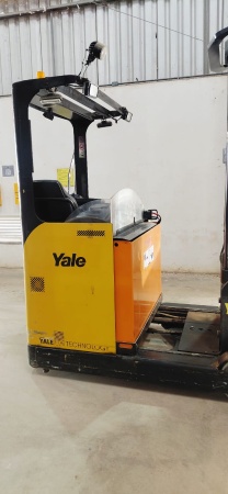 Empilhadeira Yale EMPILHADEIRA - EMPILHADEIRA - Máquinas para Elevação