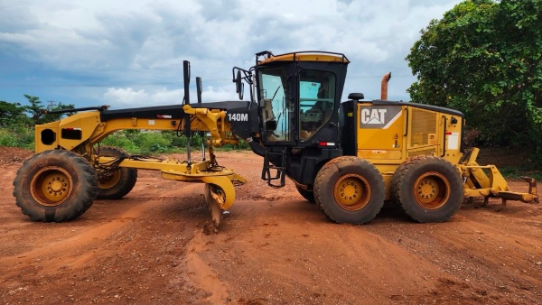 Motoniveladora Caterpillar 140M ano 2012 - 140M - Máquinas de Linha Amarela
