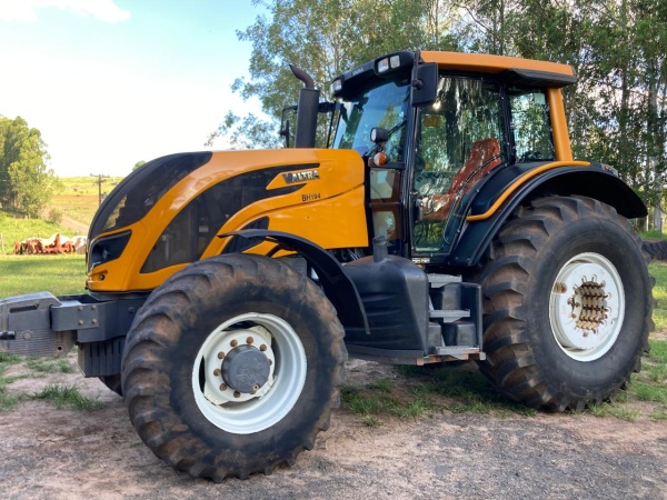 Trator Valtra BH 194 ano 2019 - BH 194 - Máquinas Agrícolas