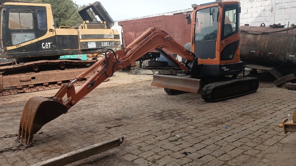 Mini Escavadeira Doosan DX35Z ano 2012