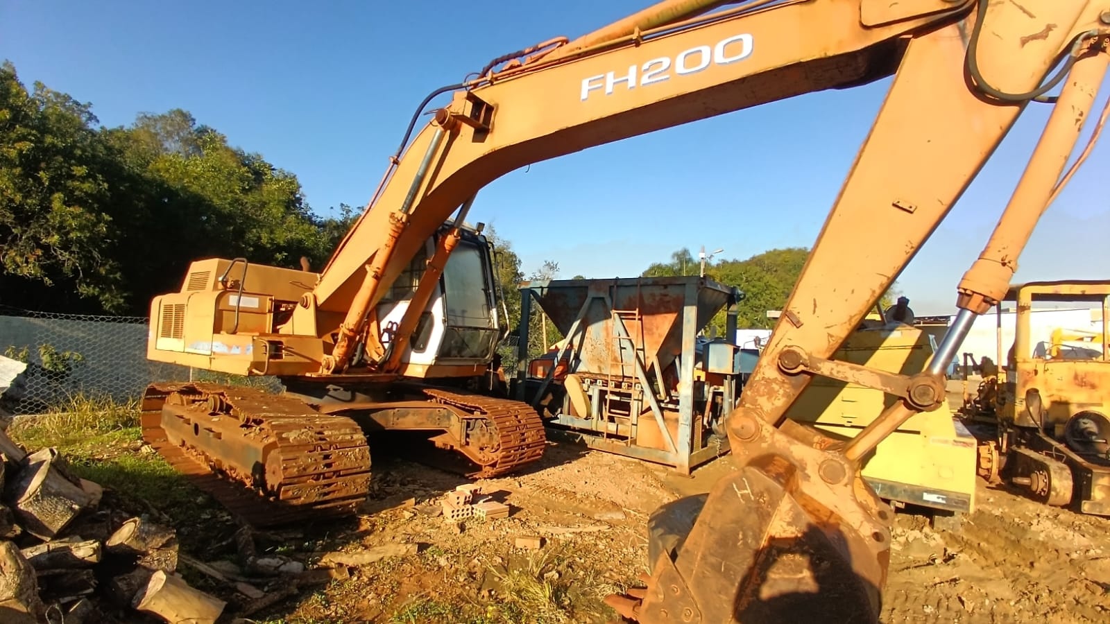 Escavadeira Fiatallis FH 200