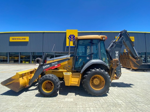Retroescavadeira John Deere 310K ano 2015