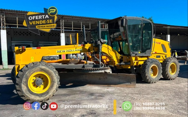 Motoniveladora New Holland RG170.B  ano 2011
