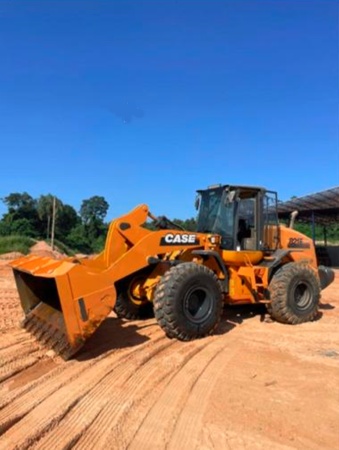 Pá Carregadeira Case 821E ano 2011 - 821E - Máquinas de Linha Amarela