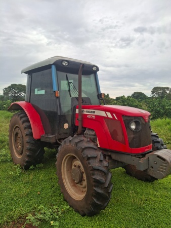 Trator Massey Ferguson MF 4275 ano 2014 - MF 4275 - Máquinas Agrícolas
