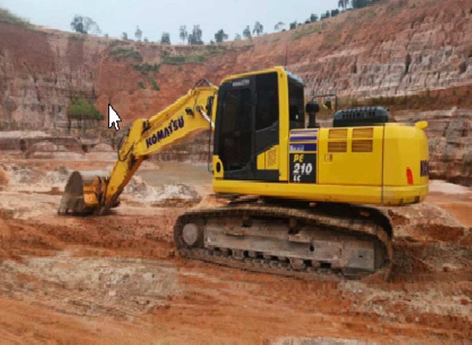 Escavadeira Komatsu PC210LC  ano 2021
