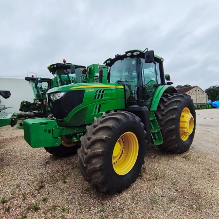 Trator John Deere 6210 M ano 2021