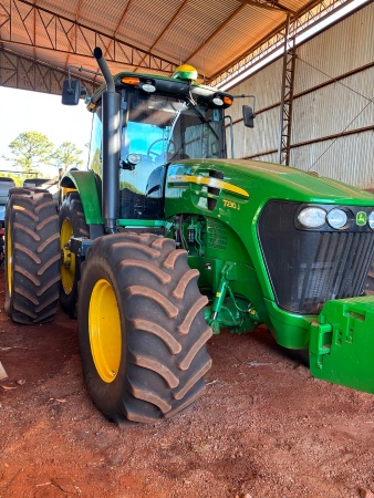 Trator John Deere 7230 J ano 2022
