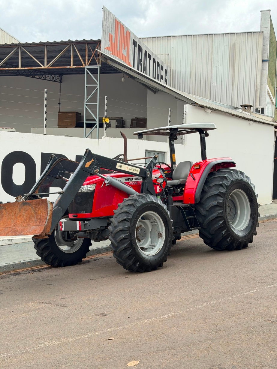 Trator Massey Ferguson MF 4292 ano 2018