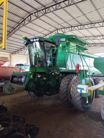 Colheitadeira John Deere 9770 ano 2014 - 9770 - Máquinas Agrícolas