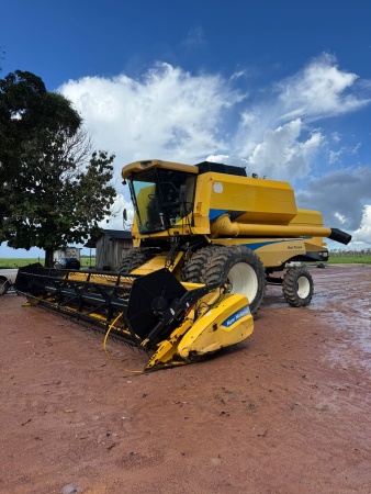 Colheitadeira New Holland TC 5090 ano 2015 - TC 5090 - Máquinas Agrícolas