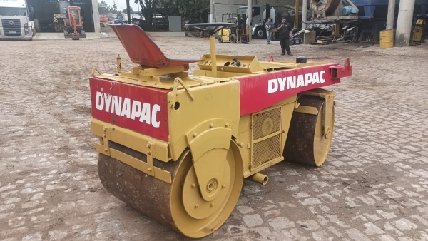 Rolo Compactador Dynapac CG11 ano 1978