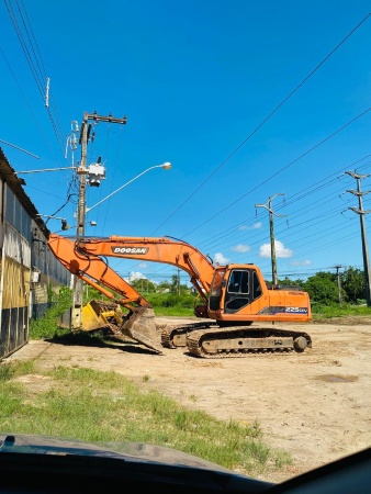 Escavadeira Doosan DX 225 LC ano 2008 - DX 225 LC - Máquinas de Linha Amarela