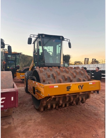 Rolo Compactador SANY SSR120C-10 125hp ano 2024