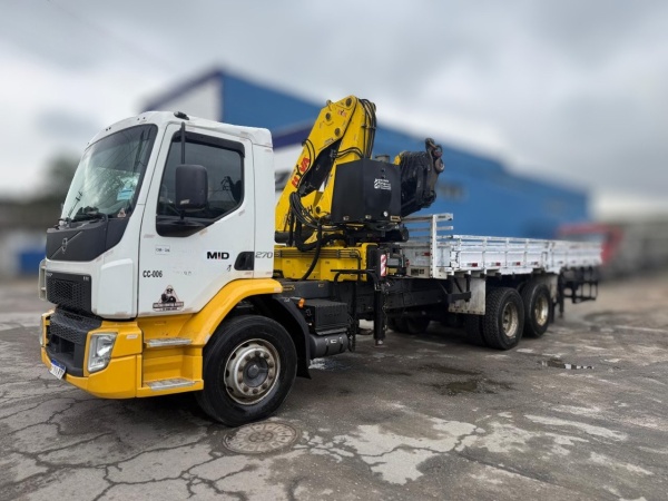 Caminhão Volvo VM 270 - VM 270 - Caminhões e Carretas