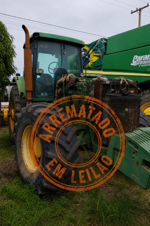 Trator John Deere 8420 ano 2008