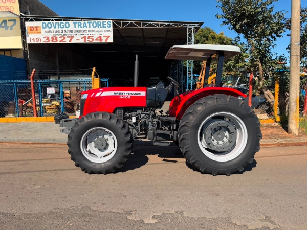 Trator Massey Ferguson MF 4409 ano 2022 - MF 4409 - Máquinas Agrícolas