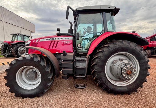 Trator Massey Ferguson MF 7725 ano 2021