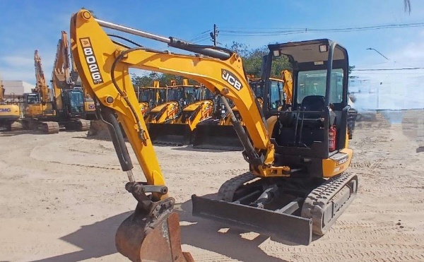 Mini Escavadeira JCB 8026 ano 2019 - 8026 - Máquinas de Linha Amarela