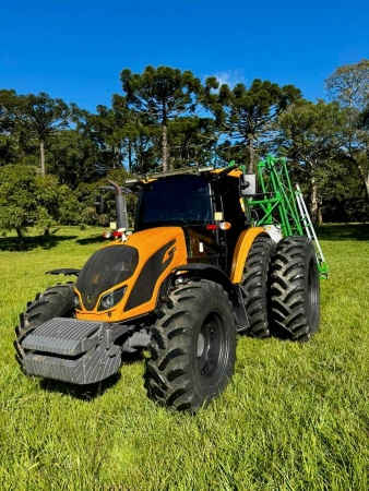 Trator Valtra A134 HiTech ano 2019 - A134 HiTech - Máquinas Agrícolas