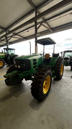 Trator John Deere 6125E ano 2012 - 6125E - Máquinas Agrícolas