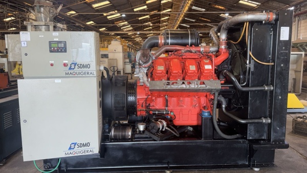 Gerador de Energia SDMO 700 kVA ano 2014 - 700 kVA - Outros