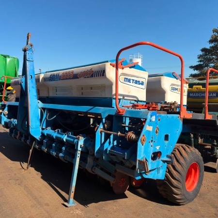Plantadeira Metasa SDM 2223 ano 2004