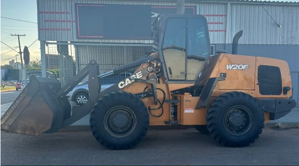 Pá Carregadeira Case W20F ano 2019