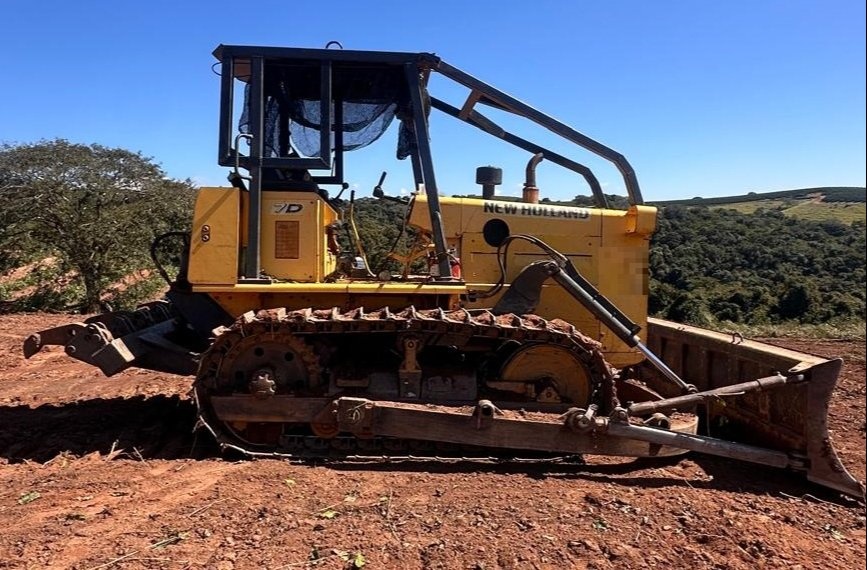 Trator de Esteira New Holland 7D ano 2014