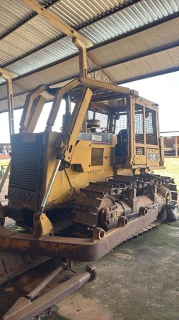 Trator de Esteira Caterpillar D6ESR ano 1995