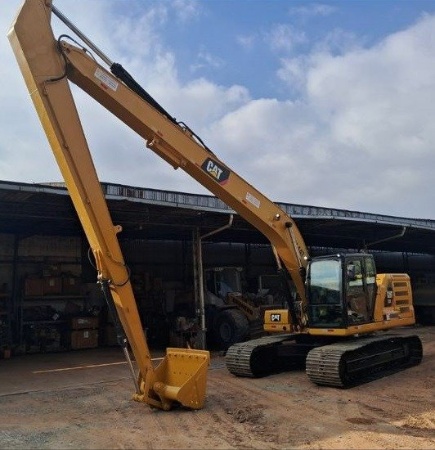 Escavadeira Caterpillar 320 ano 2020