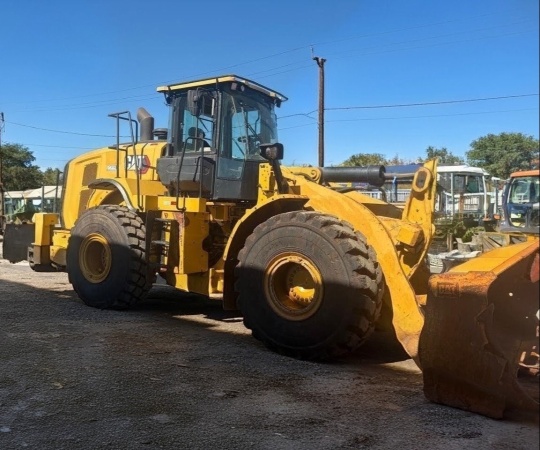 Pá Carregadeira Caterpillar 966L ano 2022 - 966L - Máquinas de Linha Amarela