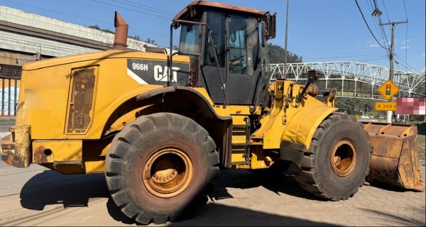 Pá Carregadeira Caterpillar 966H ano 2007