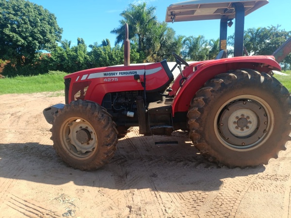 Trator Massey Ferguson MF 4275 ano 2014 - MF 4275 - Máquinas Agrícolas