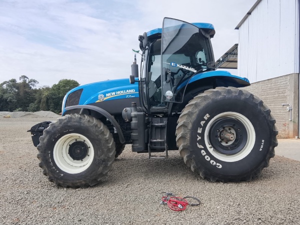 Trator New Holland T7.140 ano 2014 - T7.140 - Máquinas Agrícolas