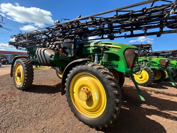 Pulverizador Autopropelido John Deere 4730 ano 2012