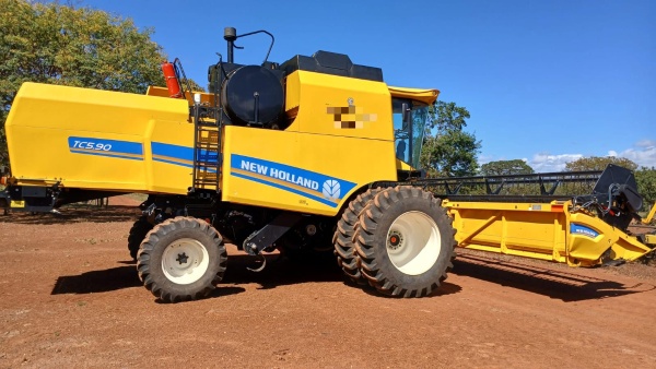 Colheitadeira New Holland TC 5.90 ano 2021 - TC 5.90 - Máquinas Agrícolas