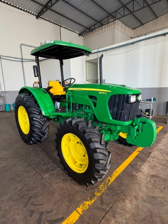 Trator John Deere 5078 ano 2018