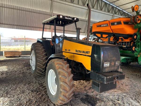 Trator Valmet 985 ano 2000 - 985 - Máquinas Agrícolas