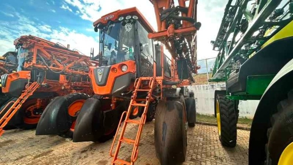 Pulverizador Autopropelido Jacto Uniport 3030 ano 2016